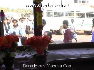 légende: Dans le bus Mapusa Goa
qualityCode=raw
sizeCode=half

Données de l'image originale:
Taille originale: 114183 bytes
Heure de prise de vue: 2002:02:10 12:59:50
Largeur: 640
Hauteur: 480
